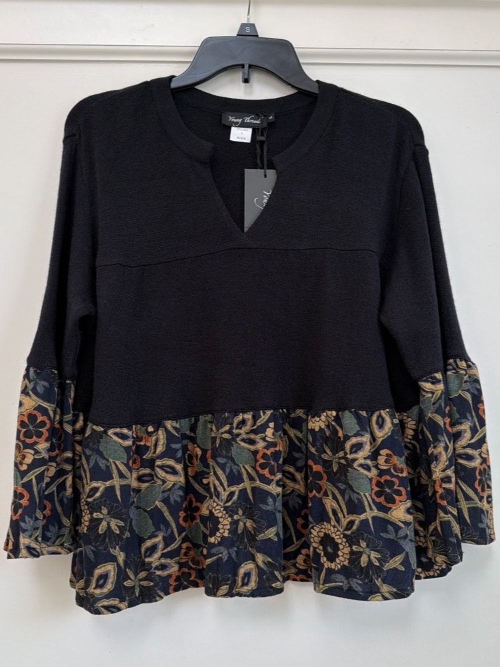 Young Threads Black Knit Split V-Neck Top Floral Bell Cuffs Peplum Hem S NWT